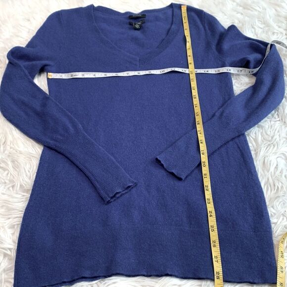 🍁SALE $15🍁 HALOGEN cashmere Vneck long sleeve sweater cobalt blue Small - Picture 5 of 7